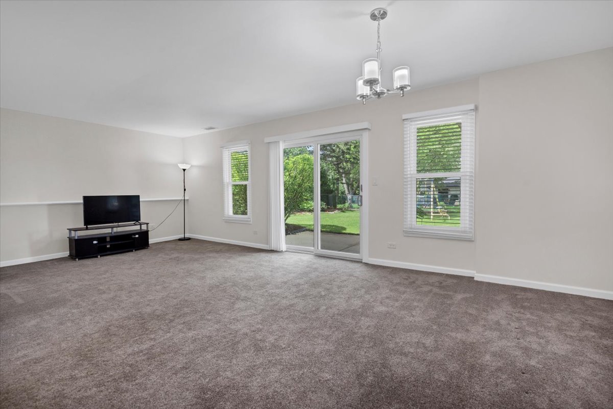 1820 Claremont Road Hoffman Estates, IL 60169 - Photo 22 of 33