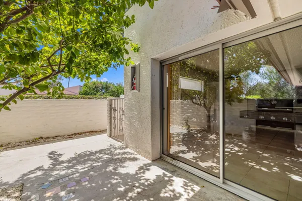 $279,000 | 2504 North Whitewater Club Drive, Unit C, Palm Springs, CA 92262