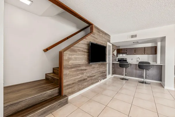 $279,000 | 2504 North Whitewater Club Drive, Unit C, Palm Springs, CA 92262