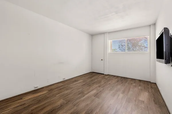 $279,000 | 2504 North Whitewater Club Drive, Unit C, Palm Springs, CA 92262