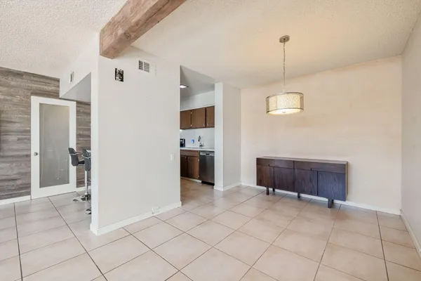 $279,000 | 2504 North Whitewater Club Drive, Unit C, Palm Springs, CA 92262