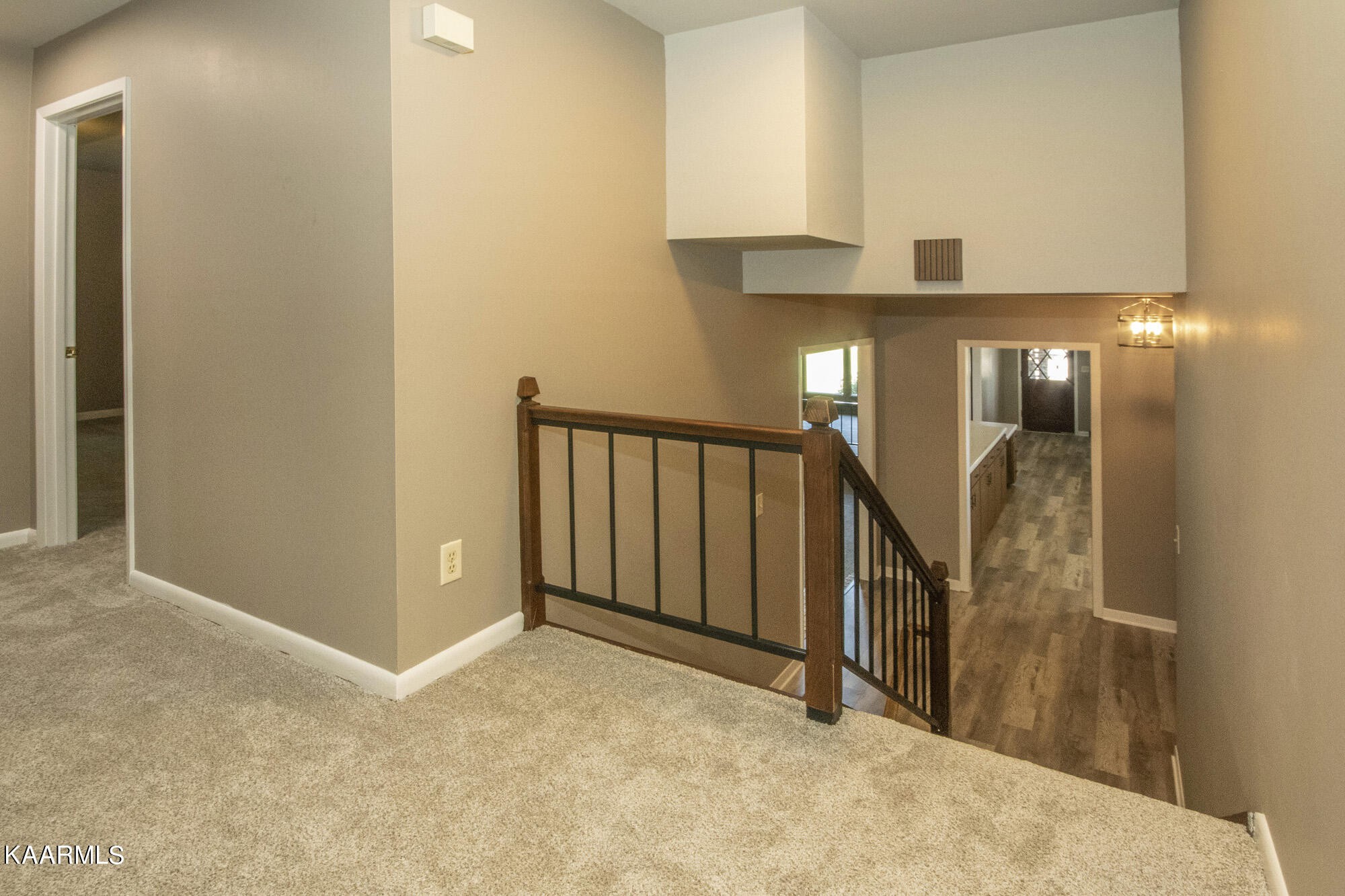 431 Sunnyside Road Sweetwater, TN 37874 - Photo 25 of 47 a view of a hallway with entryway