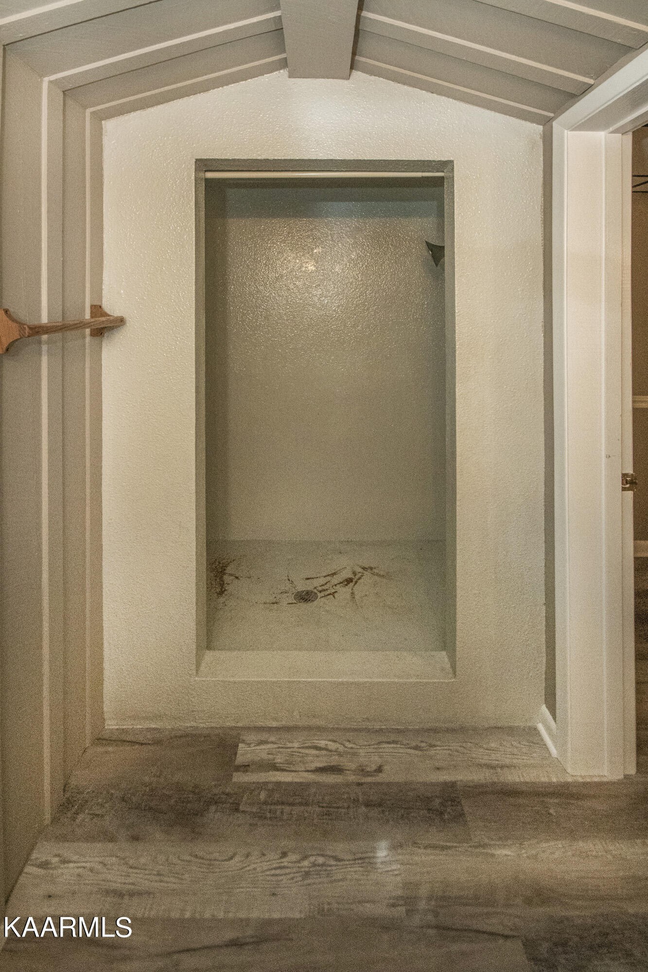 431 Sunnyside Road Sweetwater, TN 37874 - Photo 36 of 47 a view of wooden door