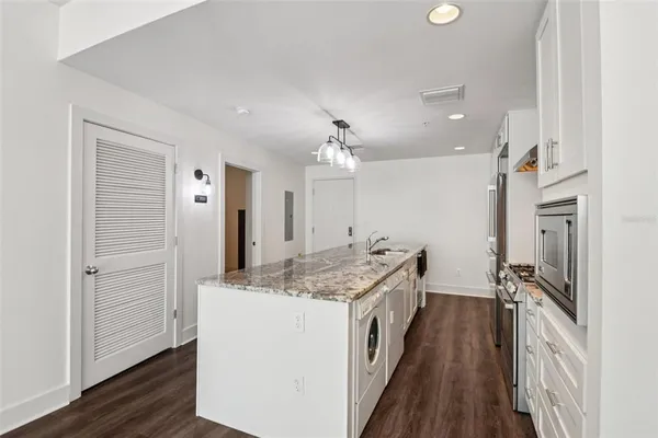 $2,600 | 1208 East Kennedy Boulevard, Unit 616, Tampa, FL 33602