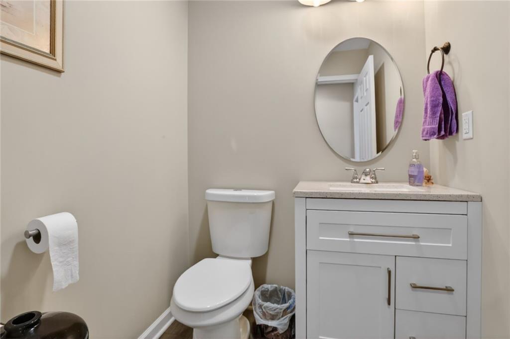 20915 South Moonlight Road Gardner, KS 66030 - Photo 13 of 51