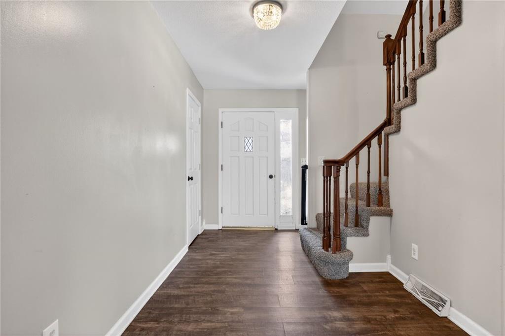 20915 South Moonlight Road Gardner, KS 66030 - Photo 21 of 51