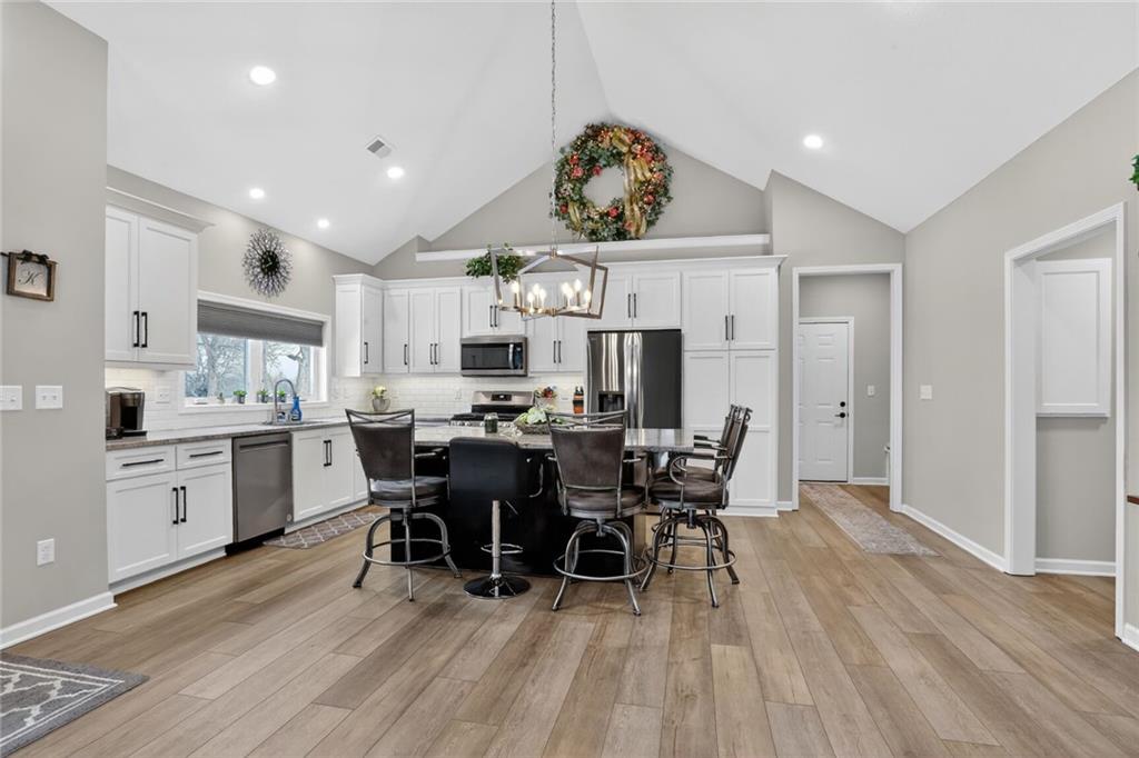 20915 South Moonlight Road Gardner, KS 66030 - Photo 5 of 51