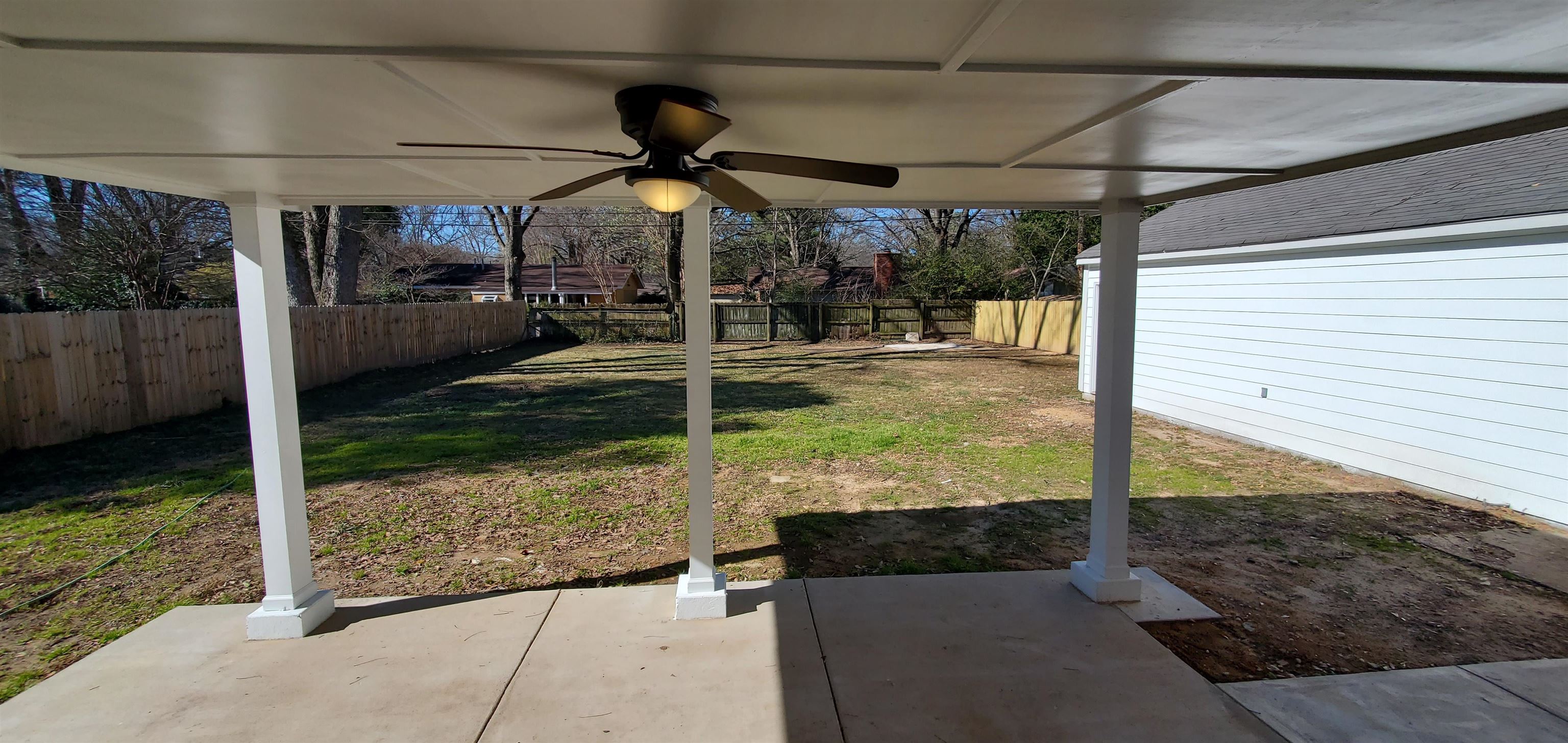 1077 Colonial Road Memphis, TN 38117 - Photo 19 of 20 a view of a backyard
