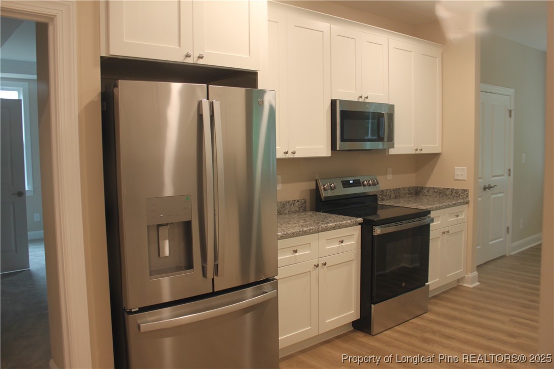 261 River Falls Road Sanford, NC 27332 - Photo 4 of 19 Kitchen