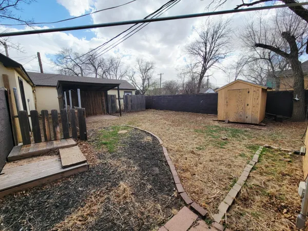 $2,100 | 2003 16th Street, Lubbock, TX 79401