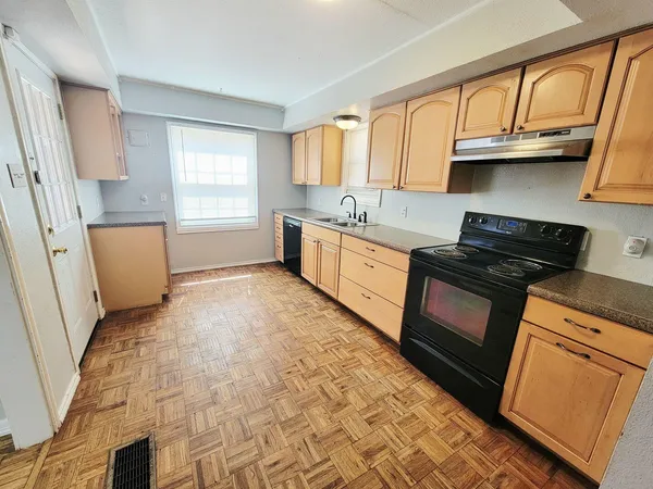 $2,100 | 2003 16th Street, Lubbock, TX 79401