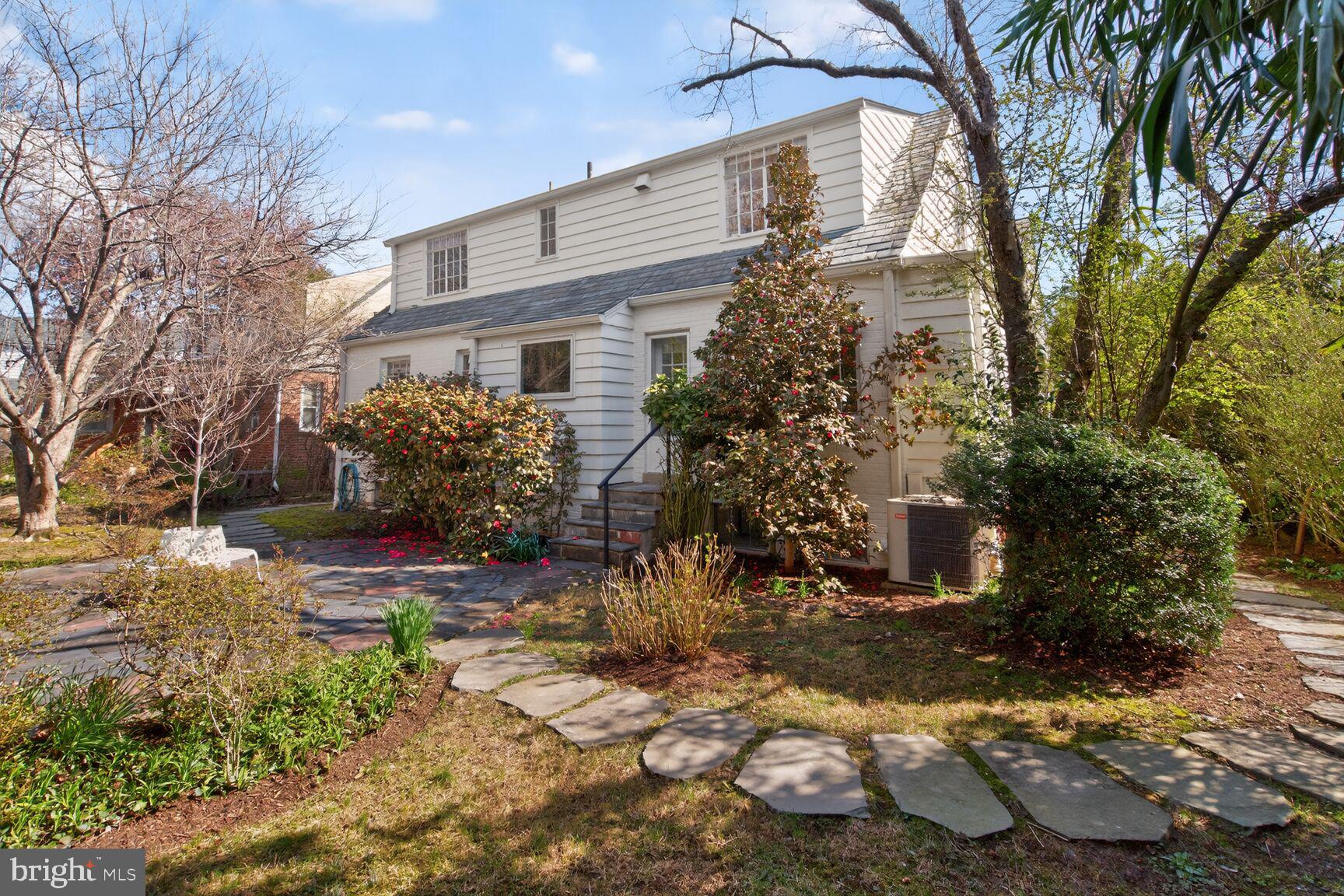 402 Dale Drive Silver Spring, MD 20910 - Photo 21 of 27 Back view