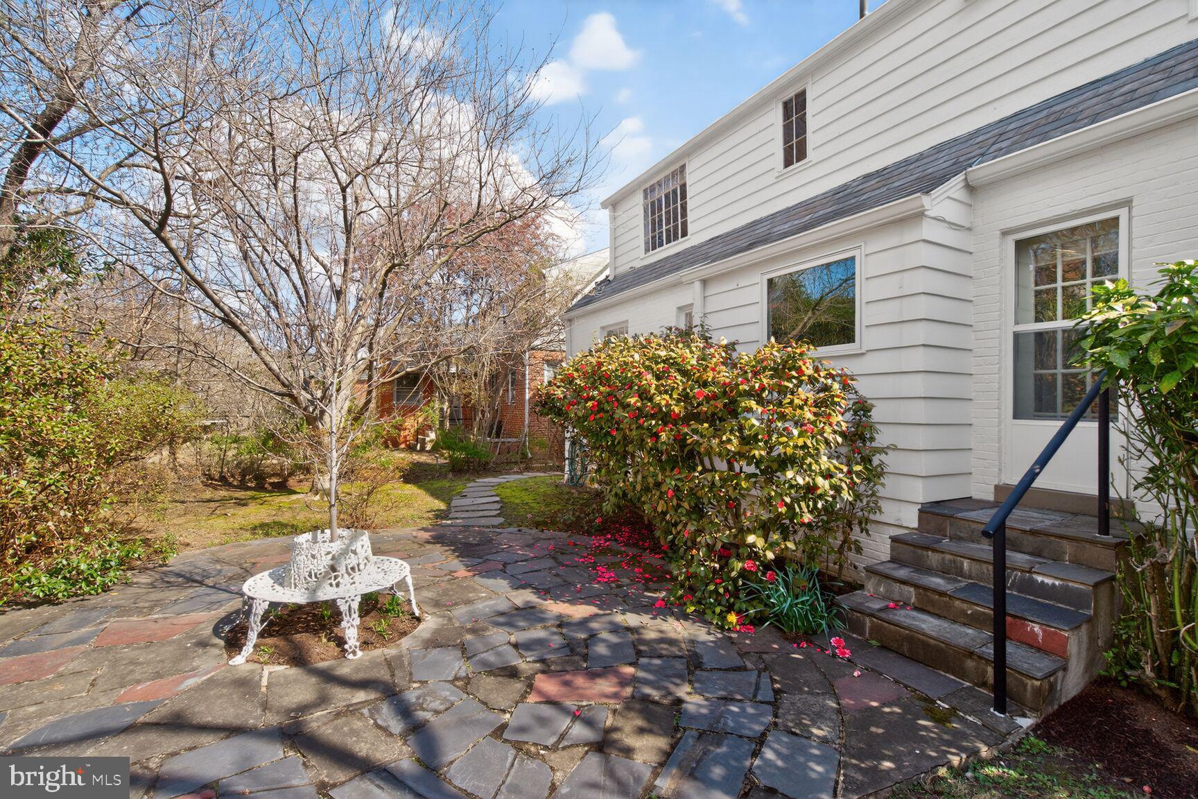 402 Dale Drive Silver Spring, MD 20910 - Photo 23 of 27 Back Patio