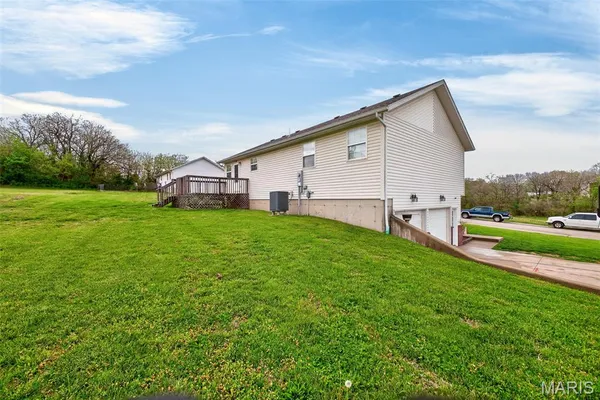 $245,000 | 1420 West Madison Avenue, Lebanon, MO 65536