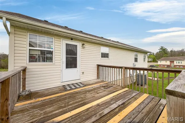 $245,000 | 1420 West Madison Avenue, Lebanon, MO 65536