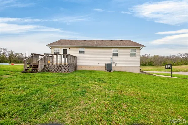 $245,000 | 1420 West Madison Avenue, Lebanon, MO 65536