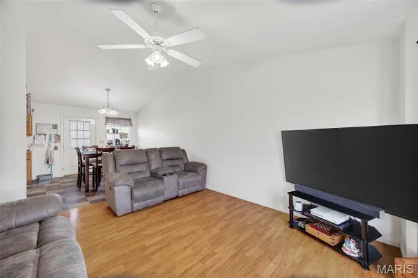 $245,000 | 1420 West Madison Avenue, Lebanon, MO 65536