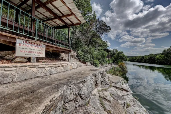 $649,900 | 185 Cougar Park, Hunt, TX 78024