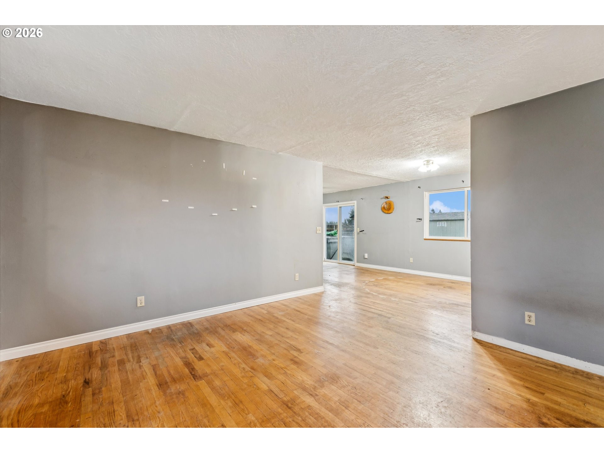 597 South Fawn Street Cornelius, OR 97113 - Photo 4 of 37