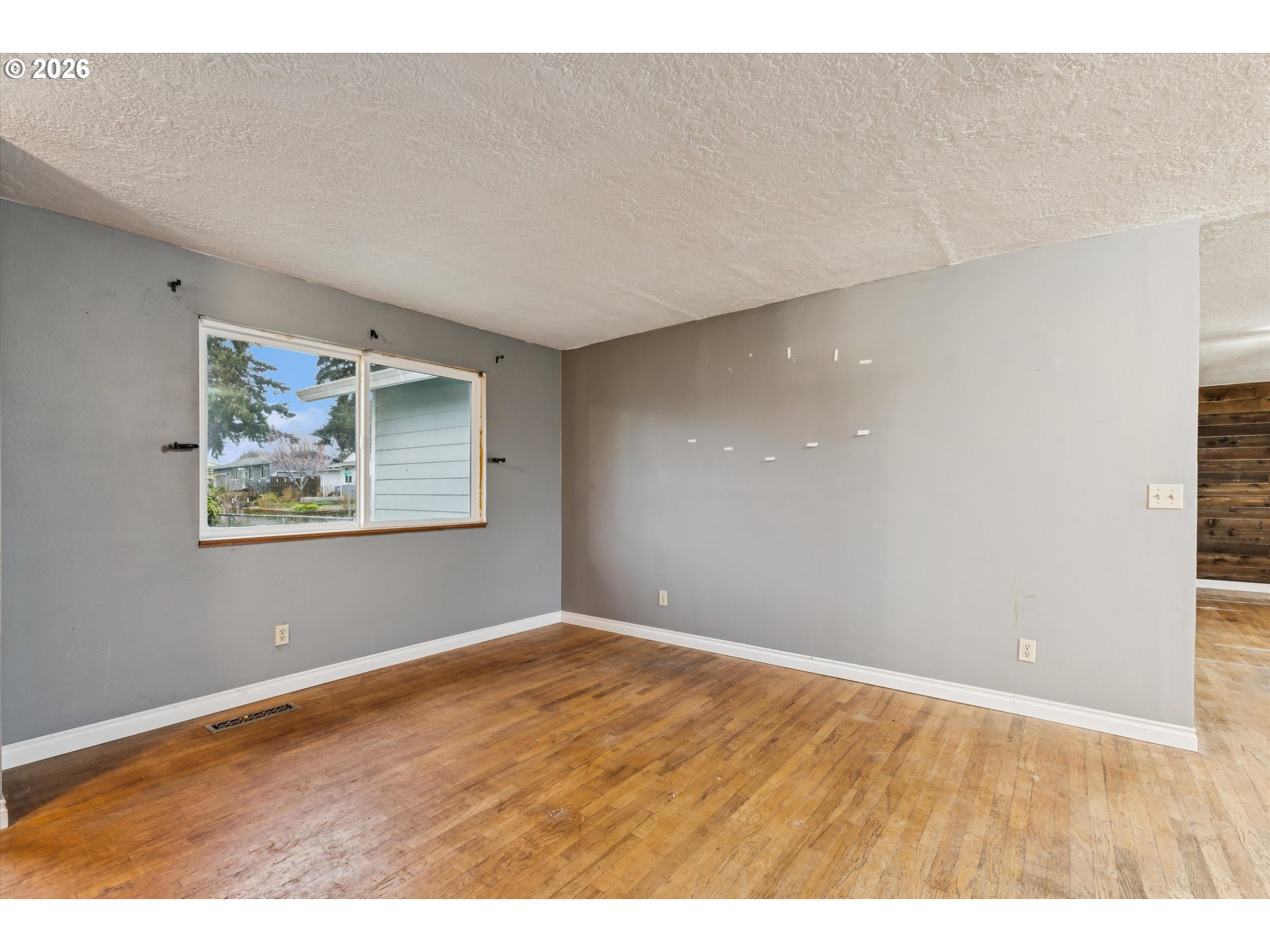 597 South Fawn Street Cornelius, OR 97113 - Photo 5 of 37