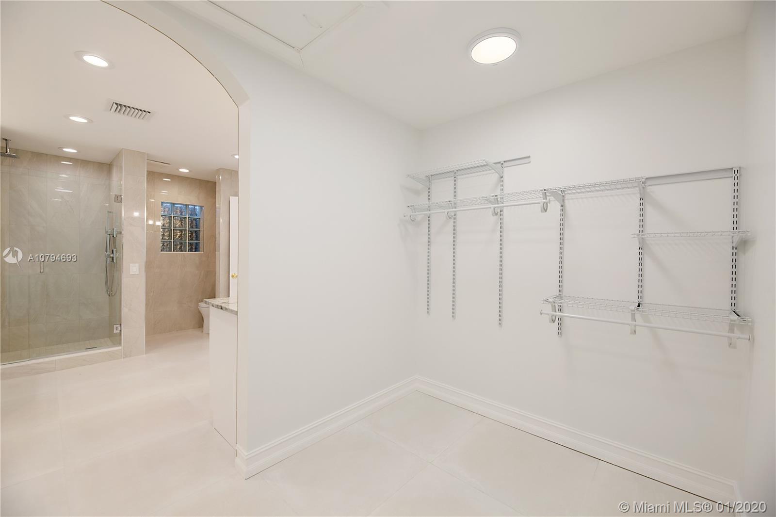 9696 West Lake Court Boca Raton, FL 33434 - Photo 18 of 27 Gallery Image 18