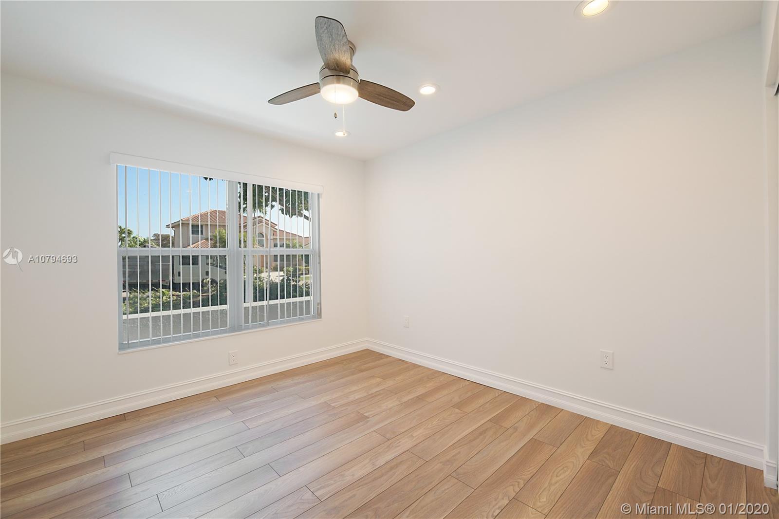9696 West Lake Court Boca Raton, FL 33434 - Photo 19 of 27 Gallery Image 19