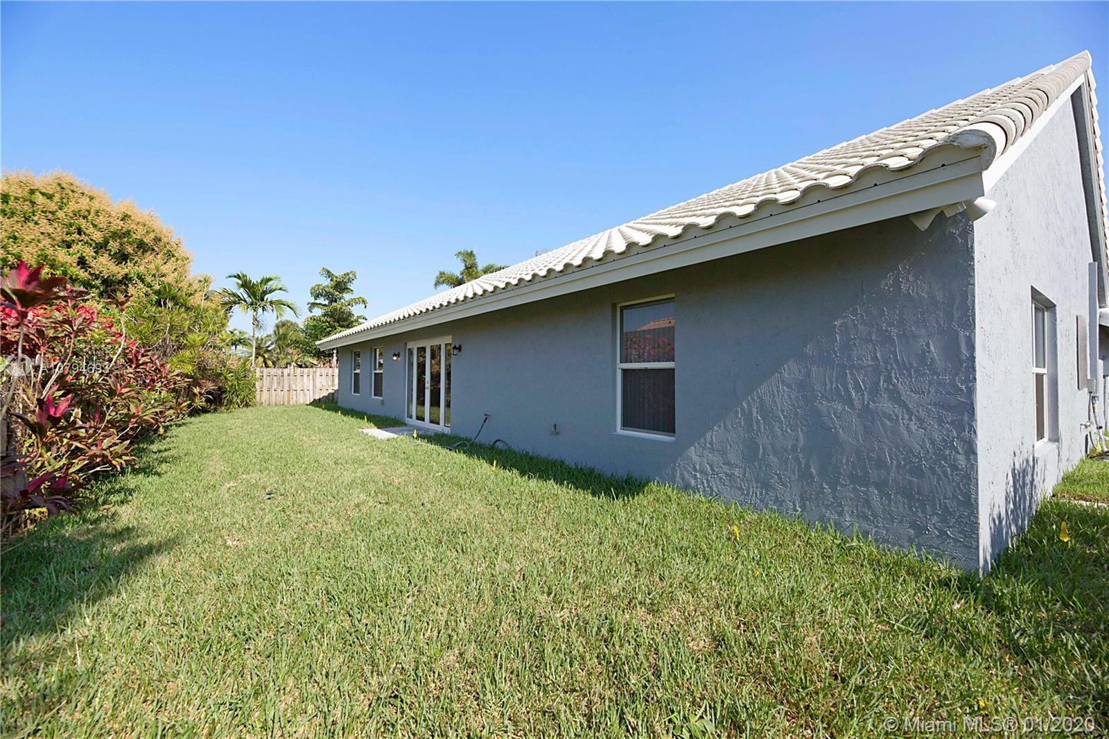 9696 West Lake Court Boca Raton, FL 33434 - Photo 25 of 27 Gallery Image 25