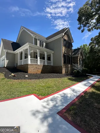 a front view of house with yard