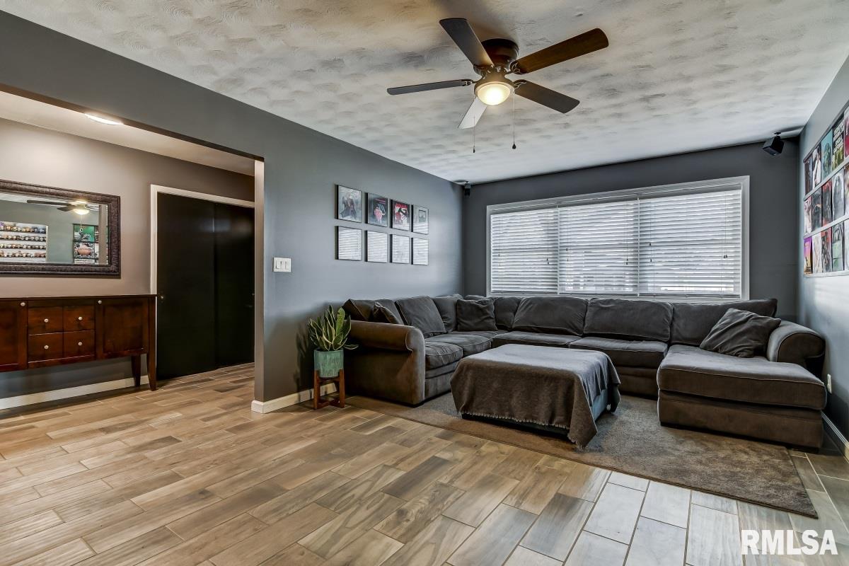 1 Royal Road Springfield, IL 62702 - Photo 5 of 30