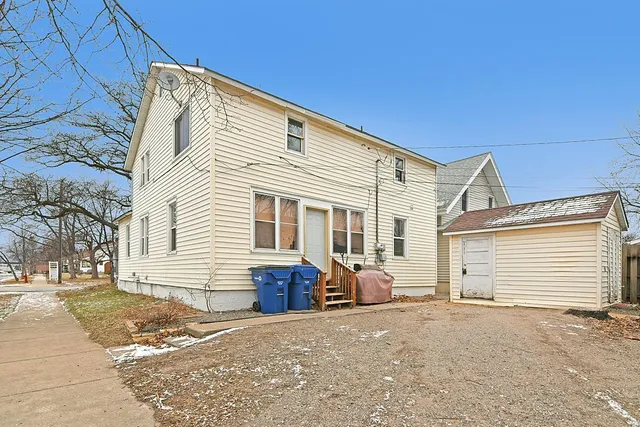 $219,900 | 1220 8th Street South, St. Cloud, MN 56301