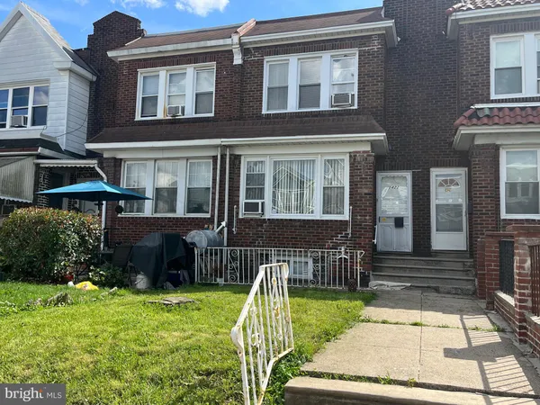 $1,100 | 1422 Fanshawe Street, Unit 2, Philadelphia, PA 19111