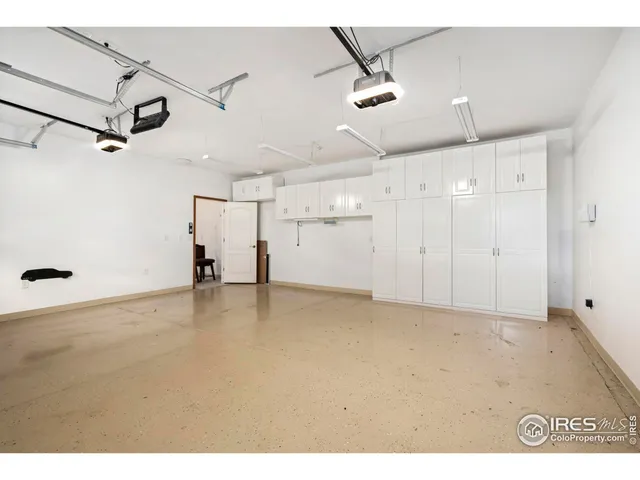 a view of a livingroom with a ceiling fan