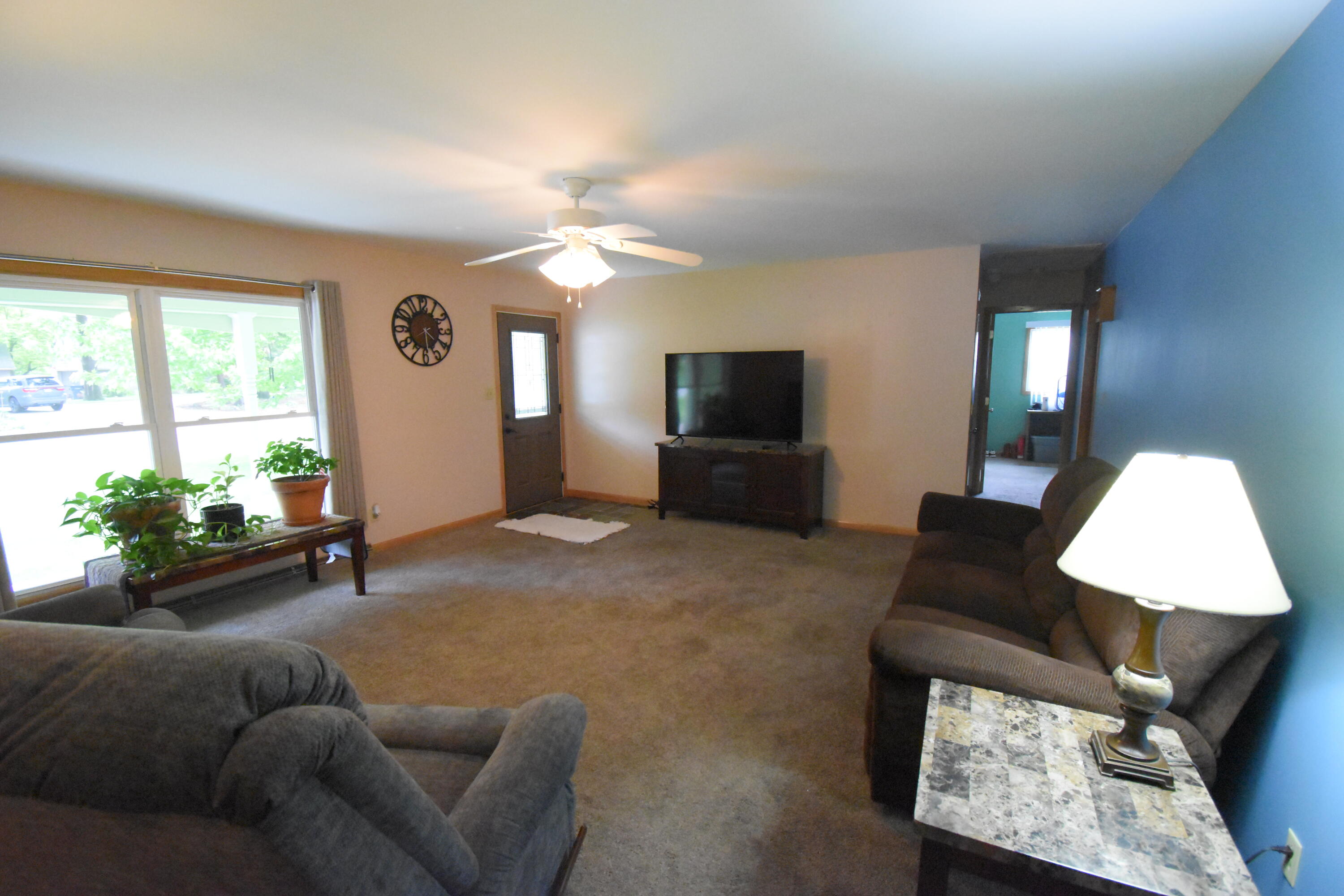910 East Stewart Drive Rensselaer, IN 47978 - Photo 14 of 39 3000x2000