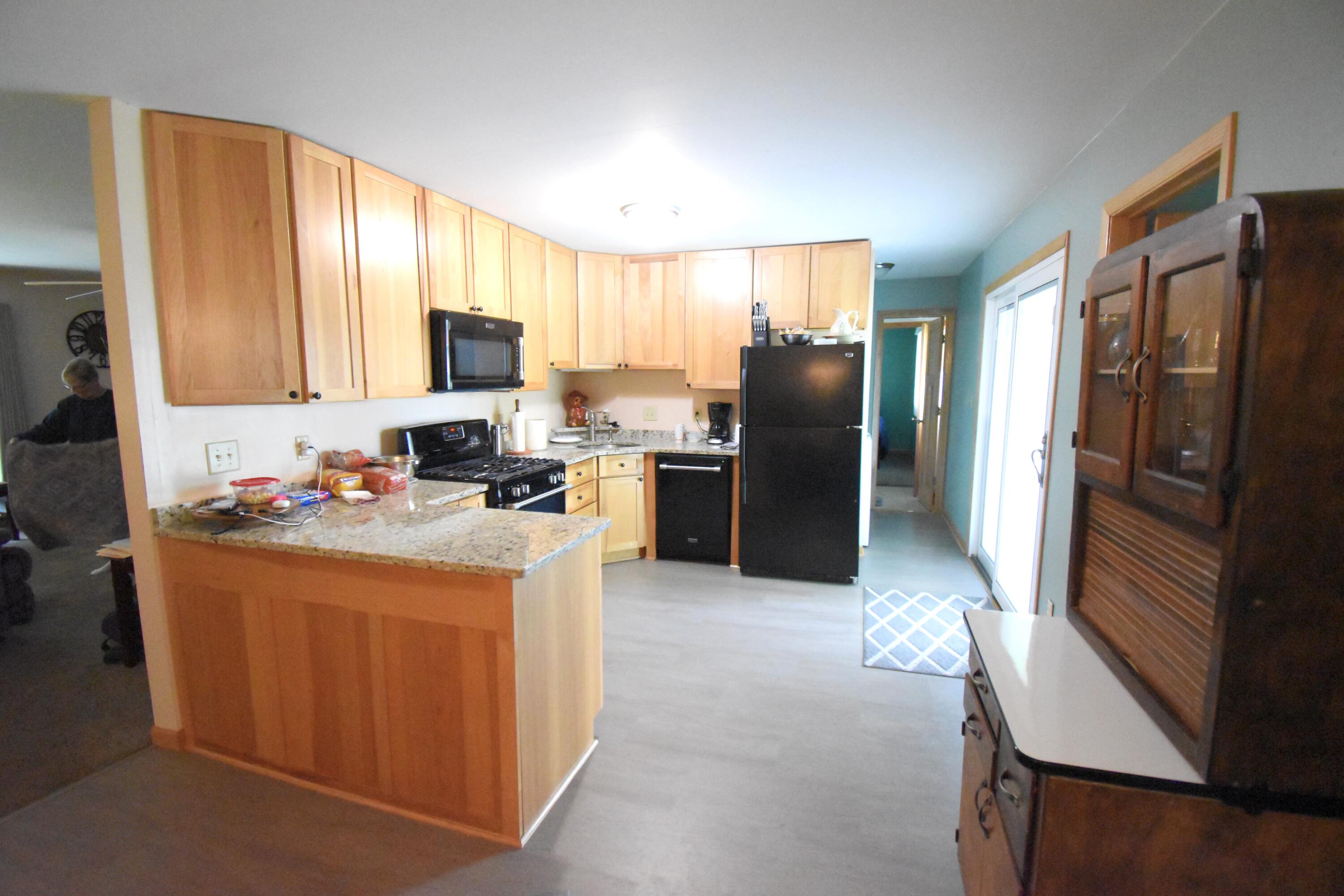 910 East Stewart Drive Rensselaer, IN 47978 - Photo 18 of 39 3000x2000