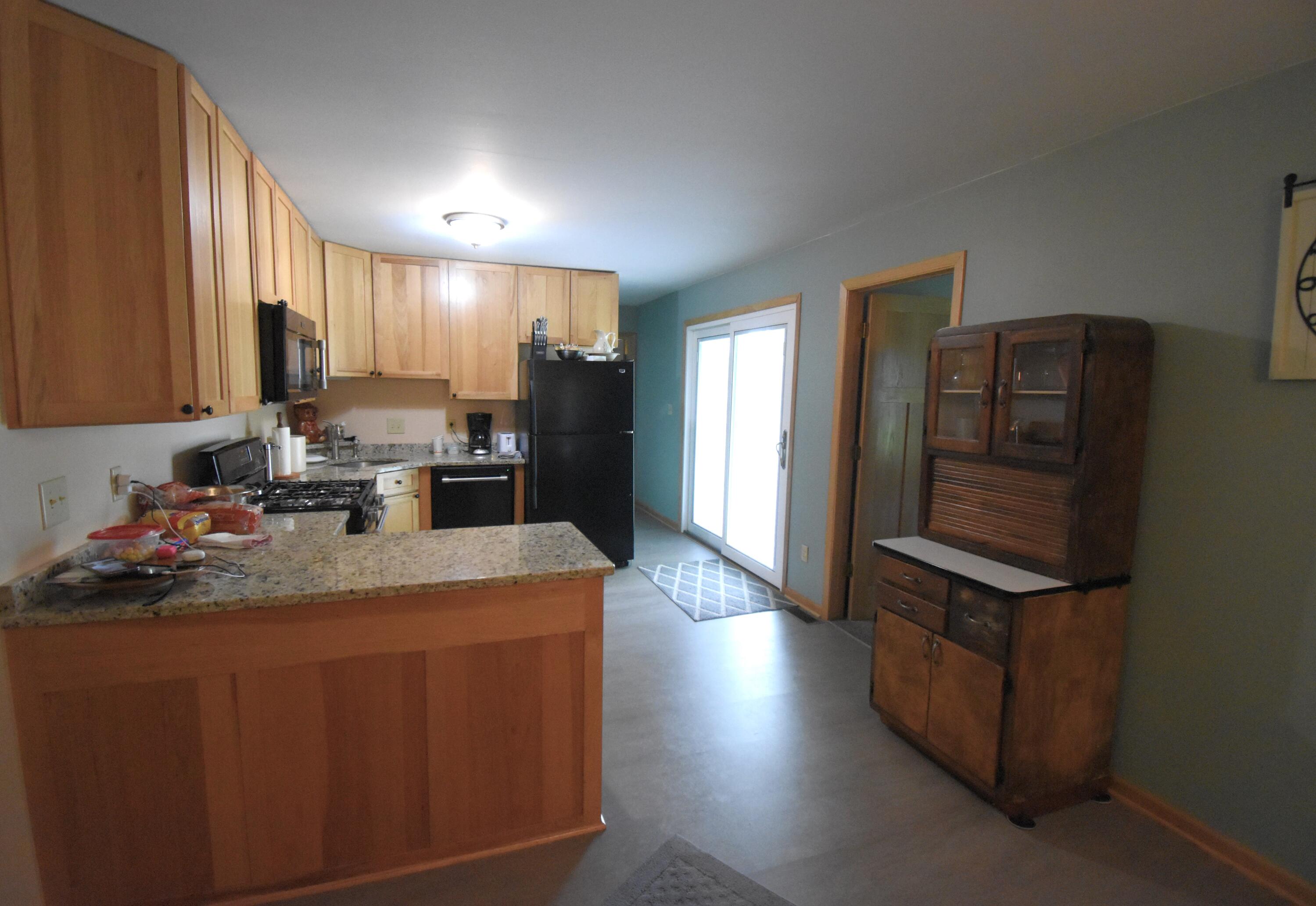 910 East Stewart Drive Rensselaer, IN 47978 - Photo 19 of 39 2999x2065