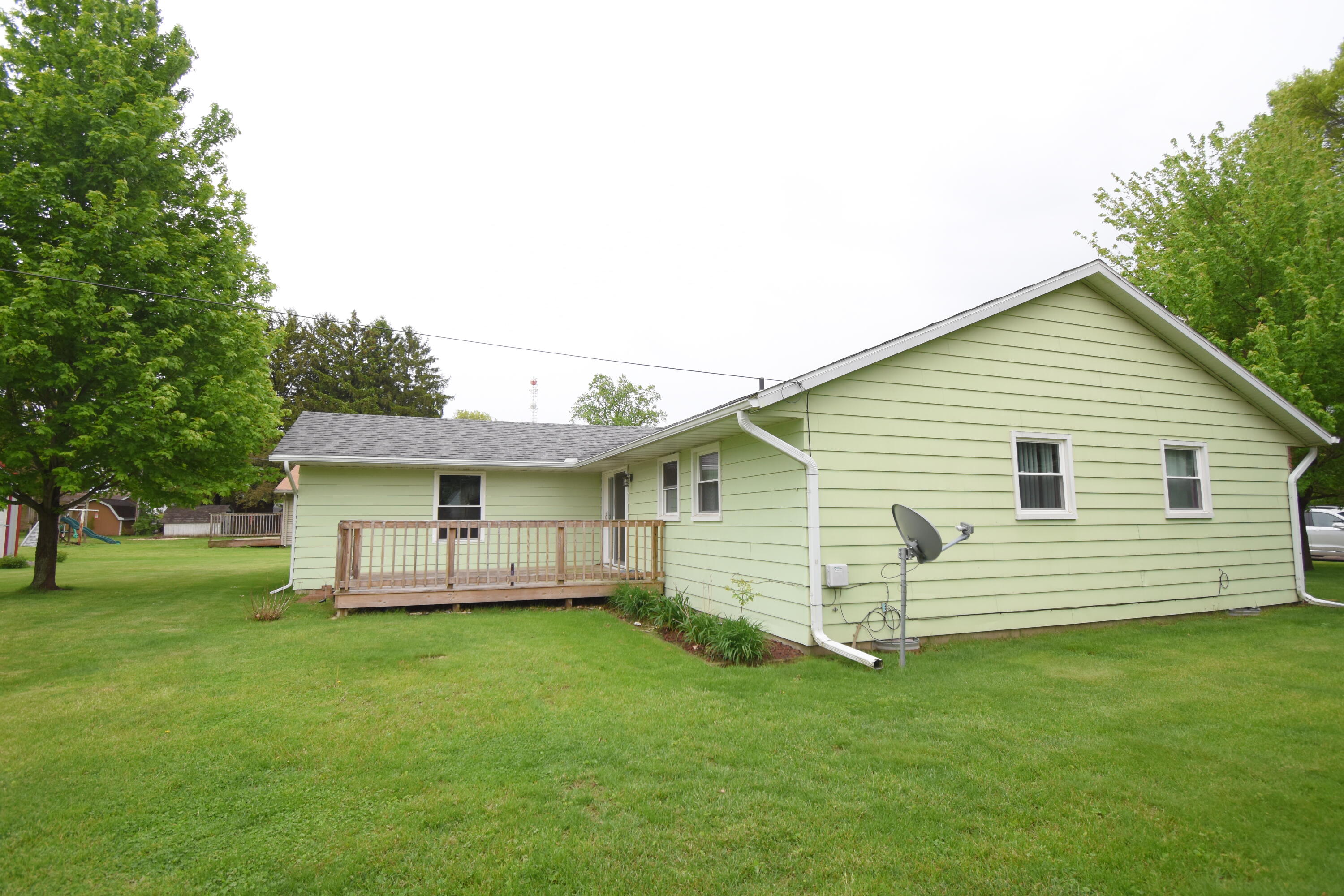 910 East Stewart Drive Rensselaer, IN 47978 - Photo 10 of 39 3000x2000