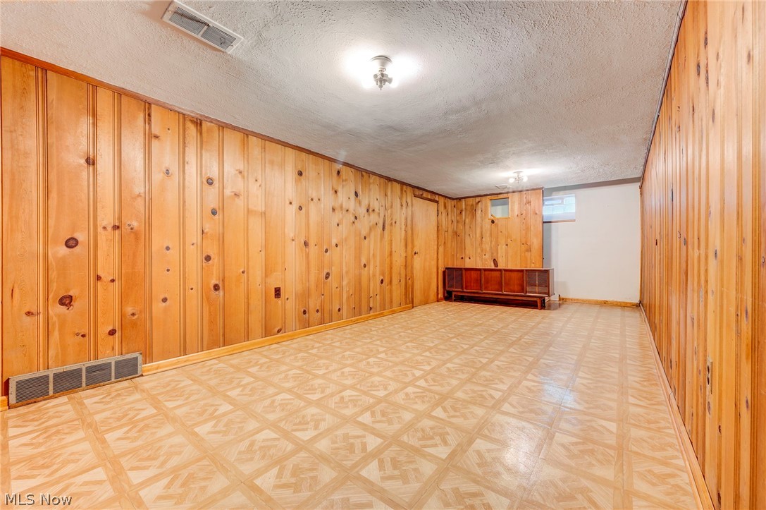 1163 Haselton Road Cleveland Heights, OH 44121 - Photo 25 of 34 Finished area of basement