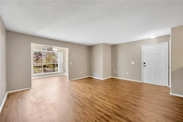 $1,695 | 9481 Highland Oak Drive, Unit 606, Tampa, FL 33647