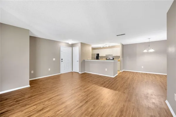 $1,695 | 9481 Highland Oak Drive, Unit 606, Tampa, FL 33647