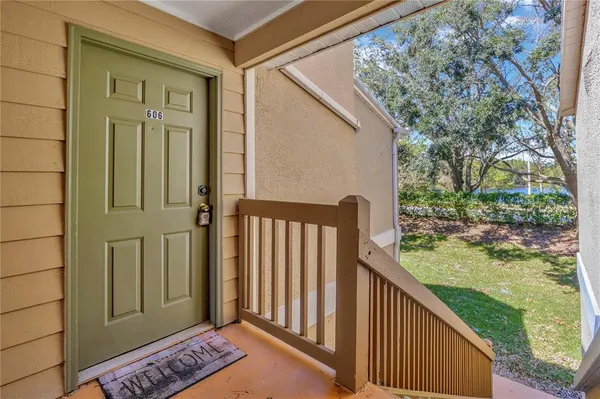 $1,695 | 9481 Highland Oak Drive, Unit 606, Tampa, FL 33647