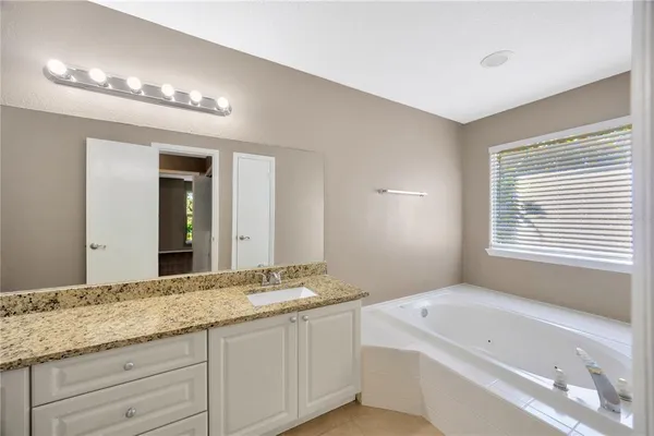 $1,695 | 9481 Highland Oak Drive, Unit 606, Tampa, FL 33647