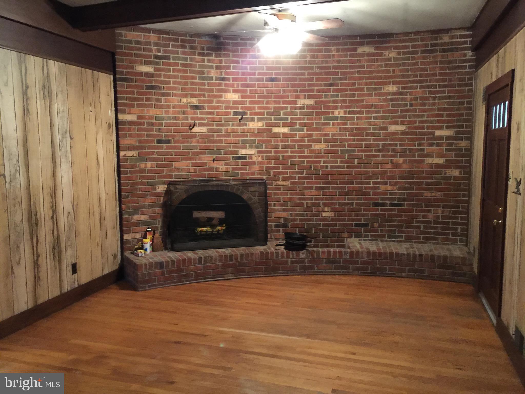 16010 Baden Naylor Road Brandywine, MD 20613 - Photo 14 of 29 Family Room