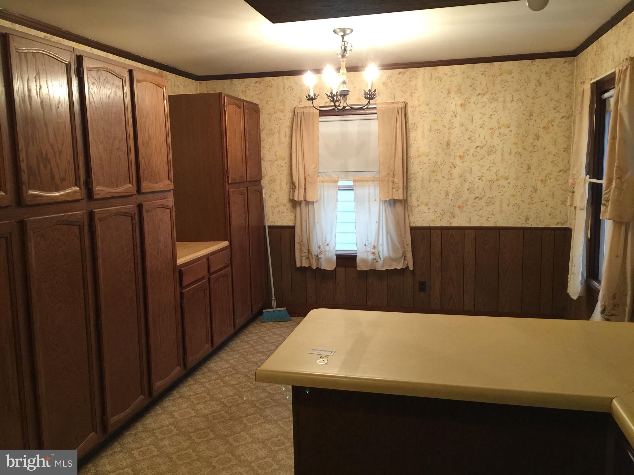 16010 Baden Naylor Road Brandywine, MD 20613 - Photo 6 of 29 Kitchen/ Dining area