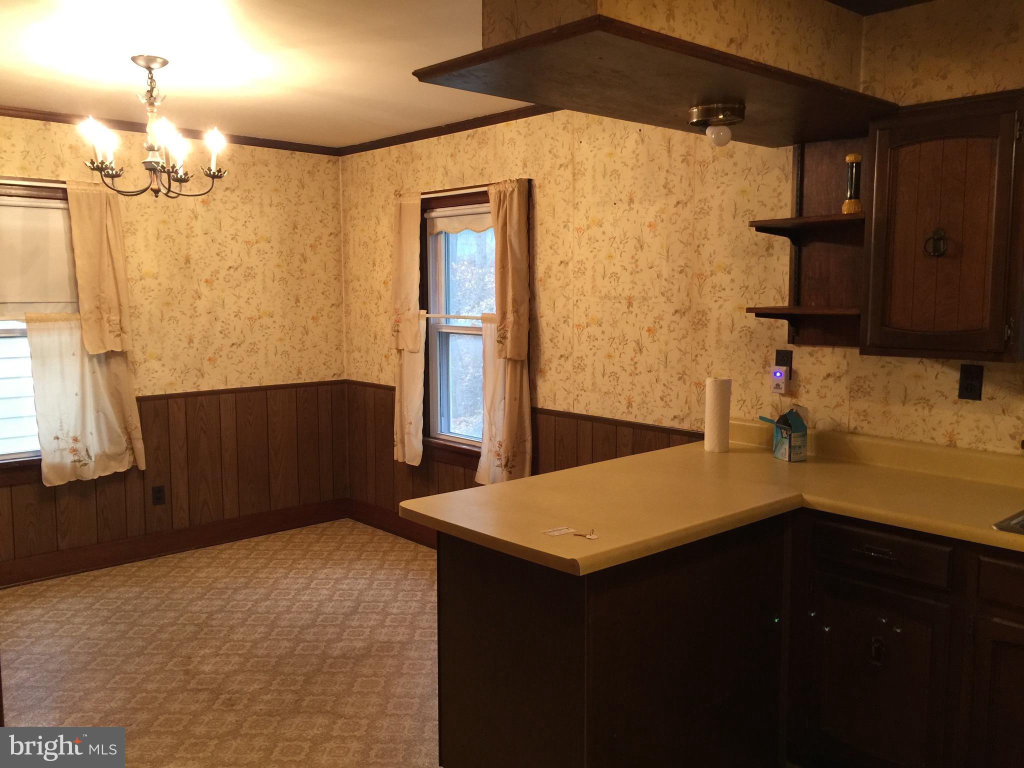 16010 Baden Naylor Road Brandywine, MD 20613 - Photo 7 of 29 Kitchen/ Dining Combo