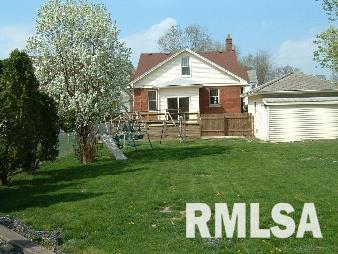1842 Spring Street Quincy, IL 62301 - Photo 3 of 3 Gallery Image 3