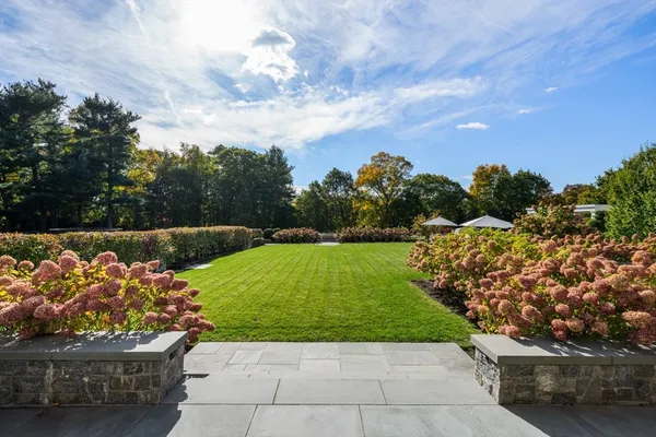 a view of a garden and a yard