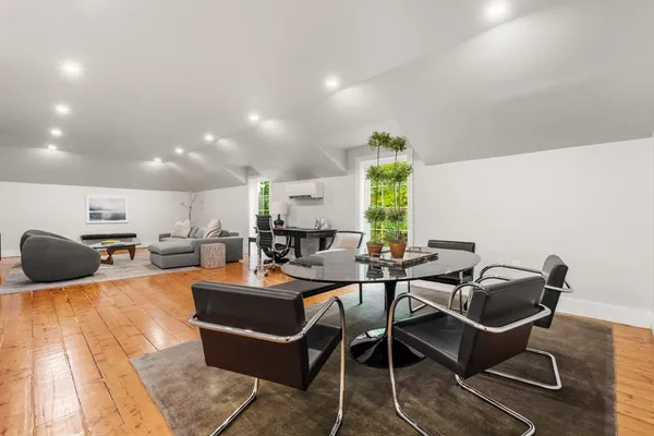 a view of a pathway with a yard