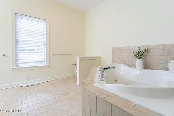 $539,000 | 140 Middleton Drive, Hertford, NC 27944