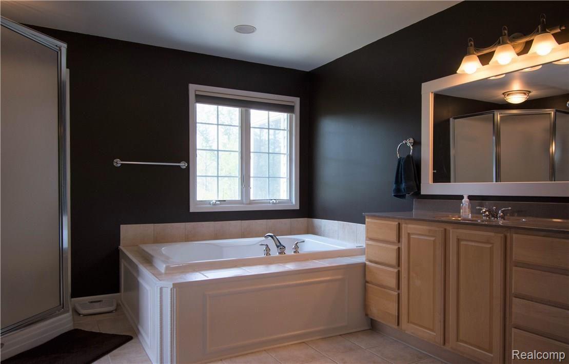 7800 Chambers Road Pinckney, MI 48169 - Photo 14 of 24 14.jpg