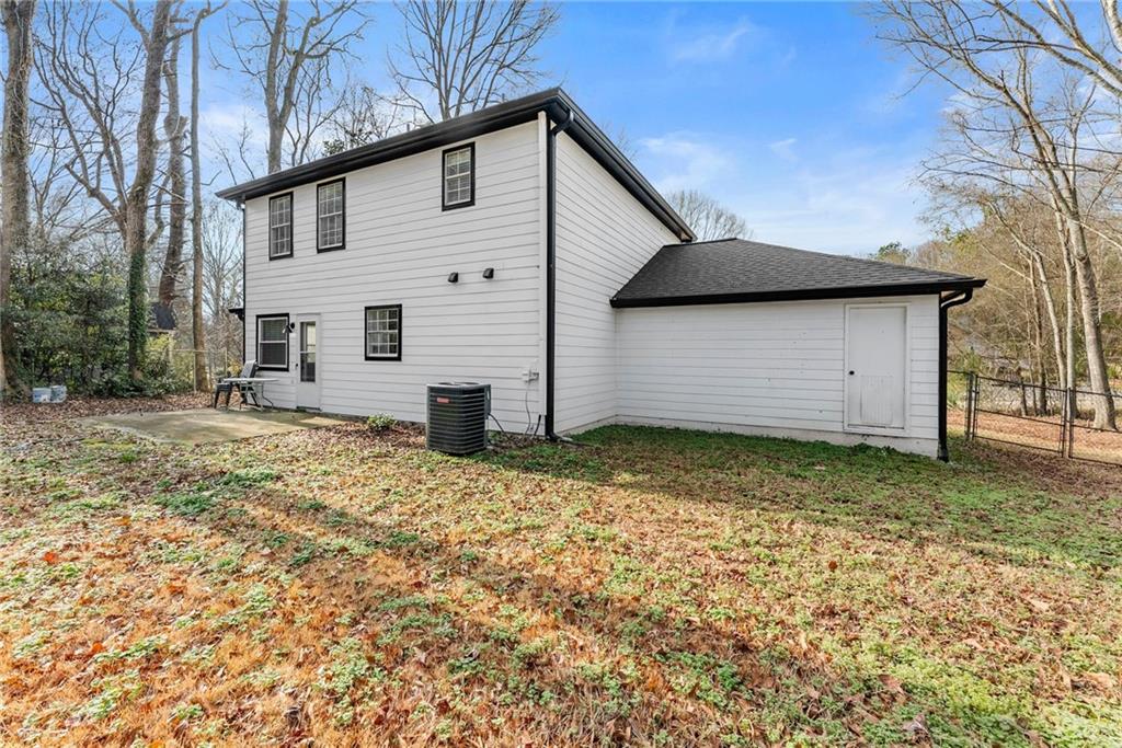 604 Fox Run Winder, GA 30680 - Photo 34 of 38 a view of a house with a yard